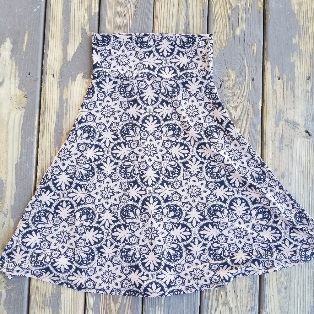 LuLaRoe skirt